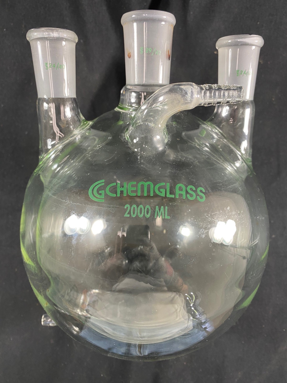 CHEMGLASS 2000mL 29/42 Heavy Wall Round Bottom 3-Neck Jacketed Flask CG-1538-08