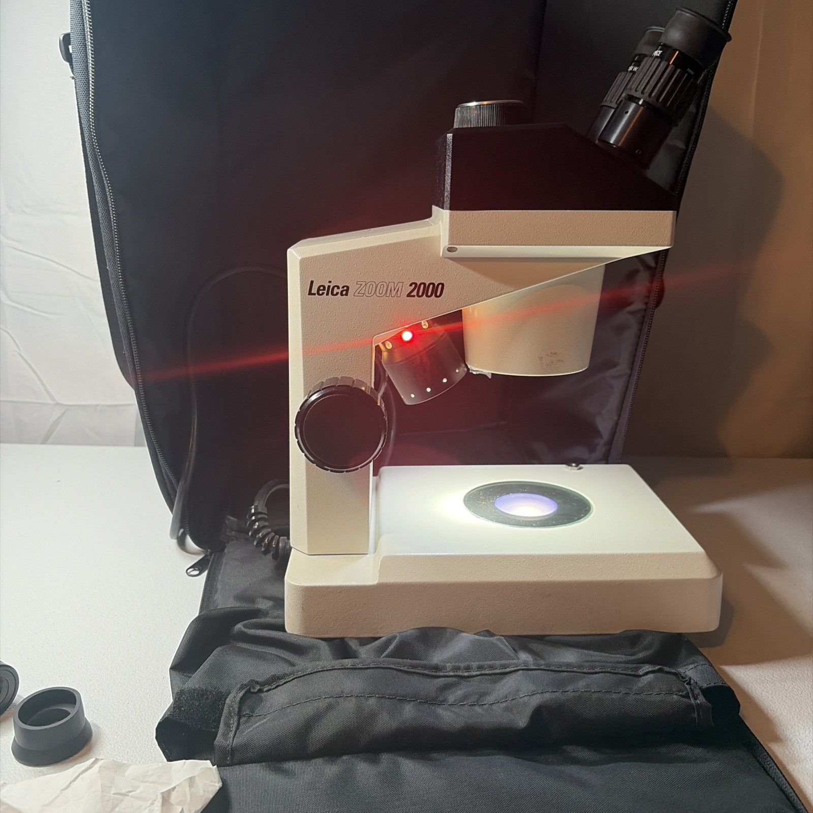 Leica Zoom 2000 Model Z45V Illuminated Stereo Microscope 10.5x – 45x Binocular