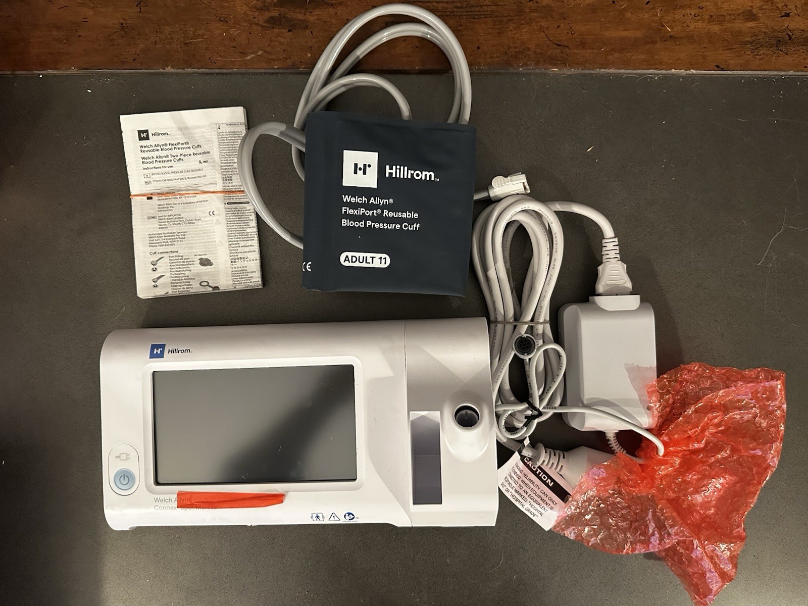 Hillrom Welch Allyn Connex Spot Monitor w/ Adult BP Cuff & Power Supply