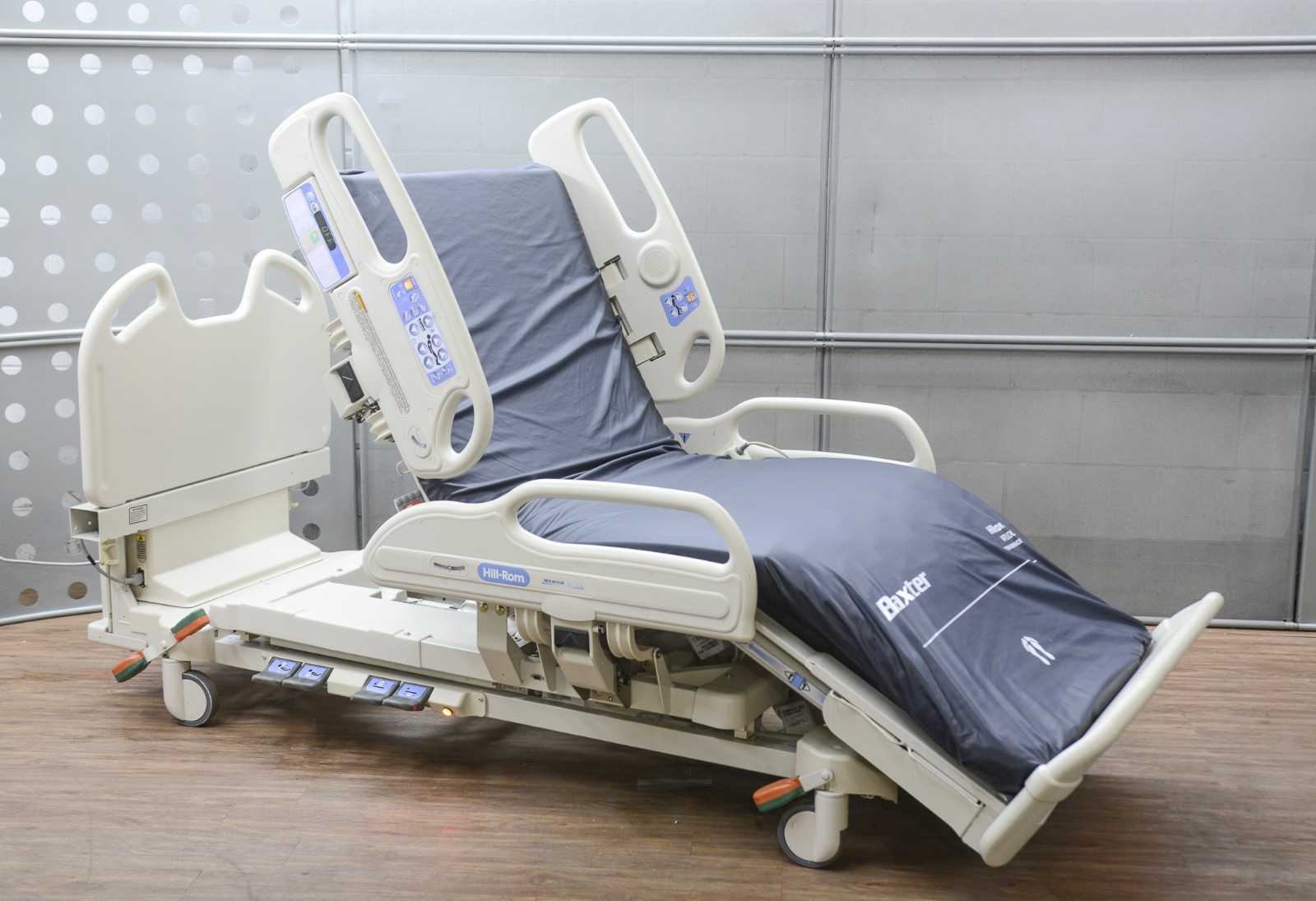 Hill-rom Versacare P3200 Premium Hospital Bed + Mattress w/ Free Shipping