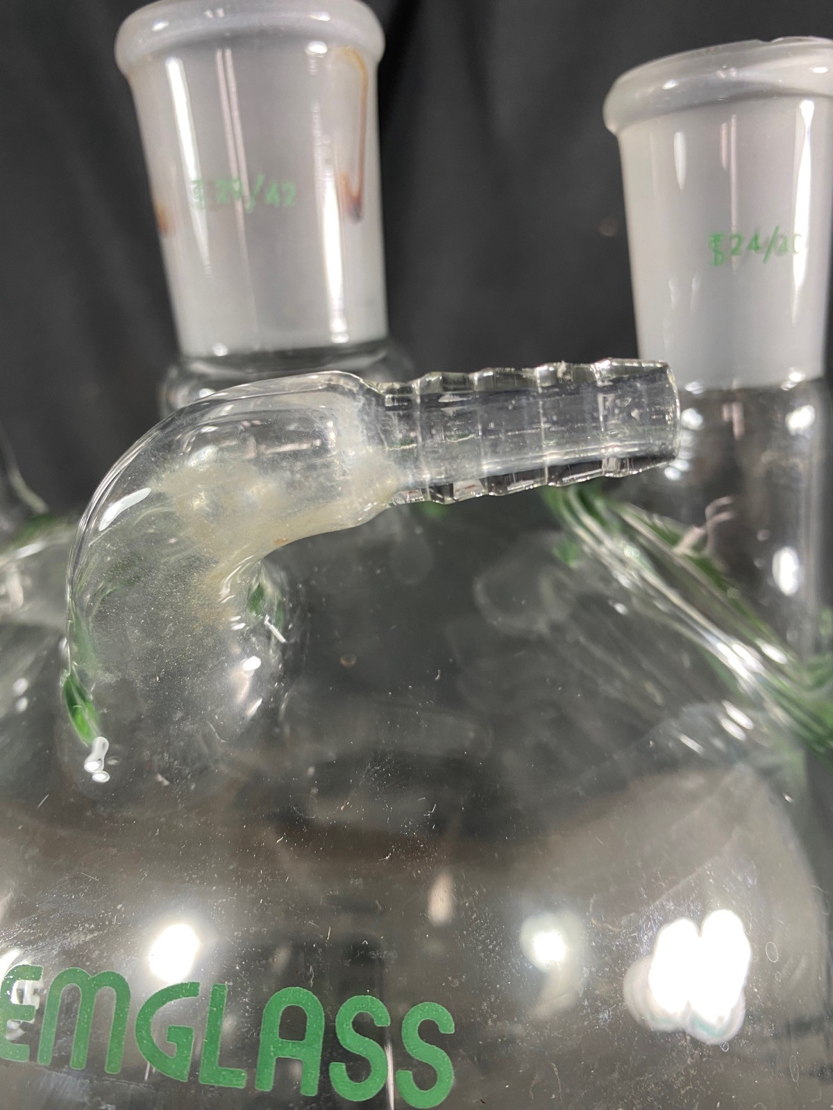 CHEMGLASS 2000mL 29/42 Heavy Wall Round Bottom 3-Neck Jacketed Flask CG-1538-08