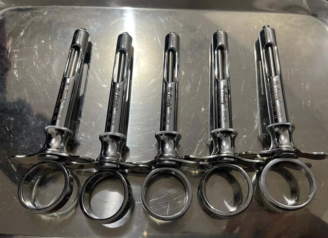 Lot of 12 Hu-Friedy CW Style Dental Anesthetic Aspirating 1.8ml Syringe SYRCW