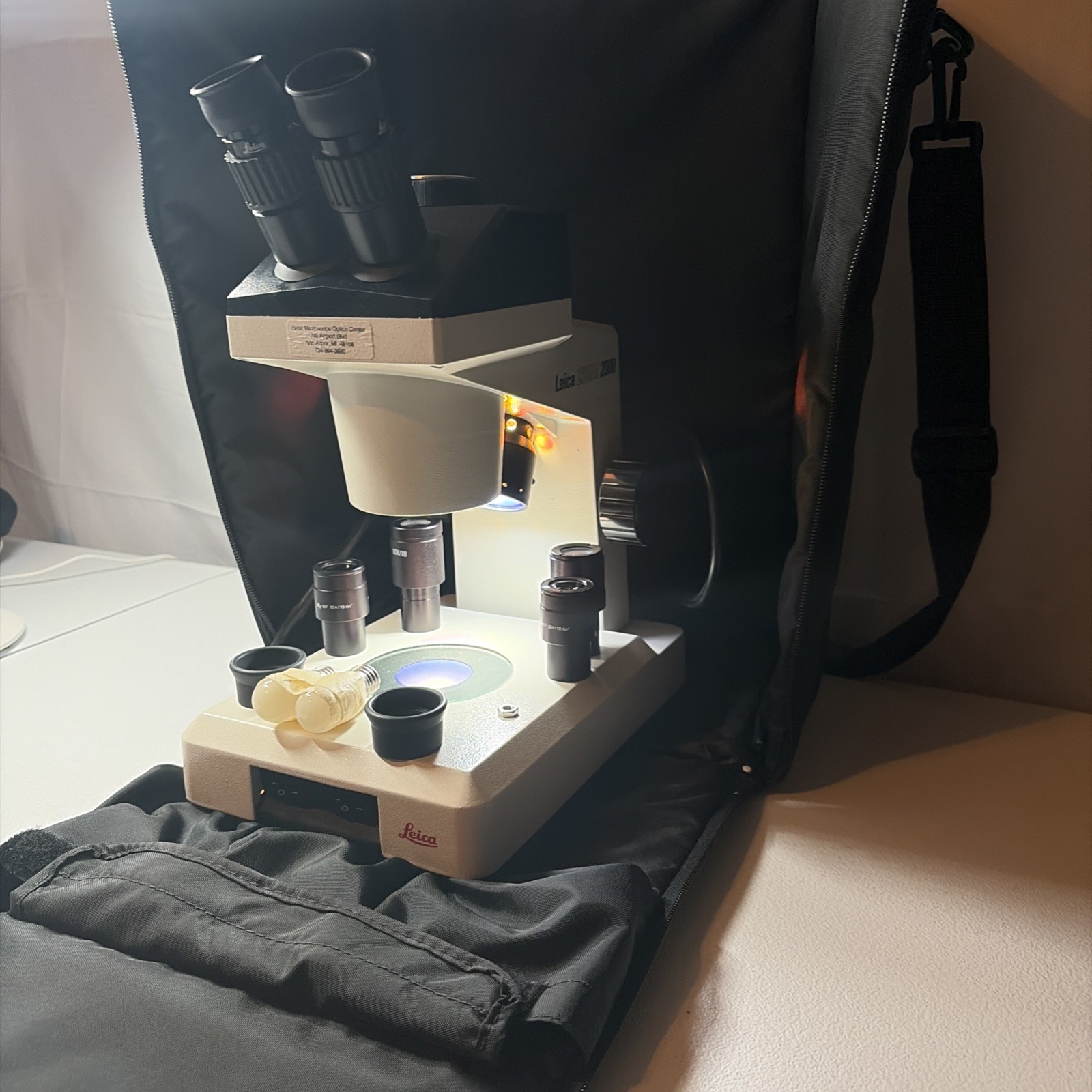 Leica Zoom 2000 Model Z45V Illuminated Stereo Microscope 10.5x – 45x Binocular
