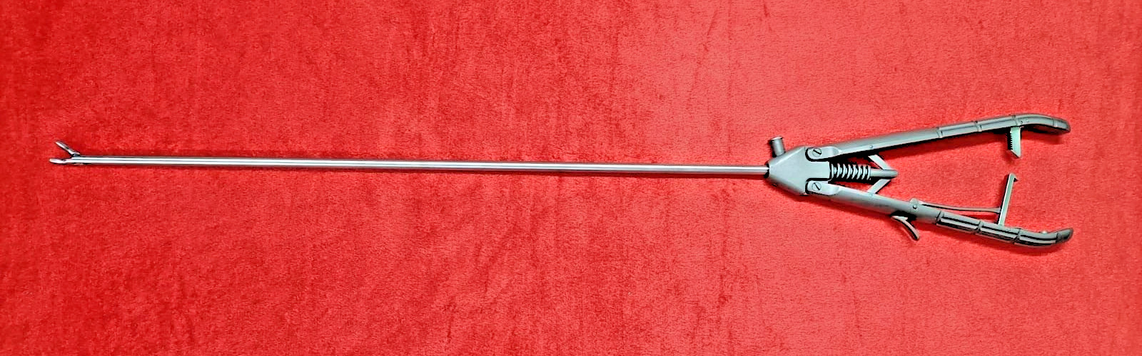 Laparoscopic Titanium Needle Holder 5mm Curved Jaw Right Hand Best Quality Reusa